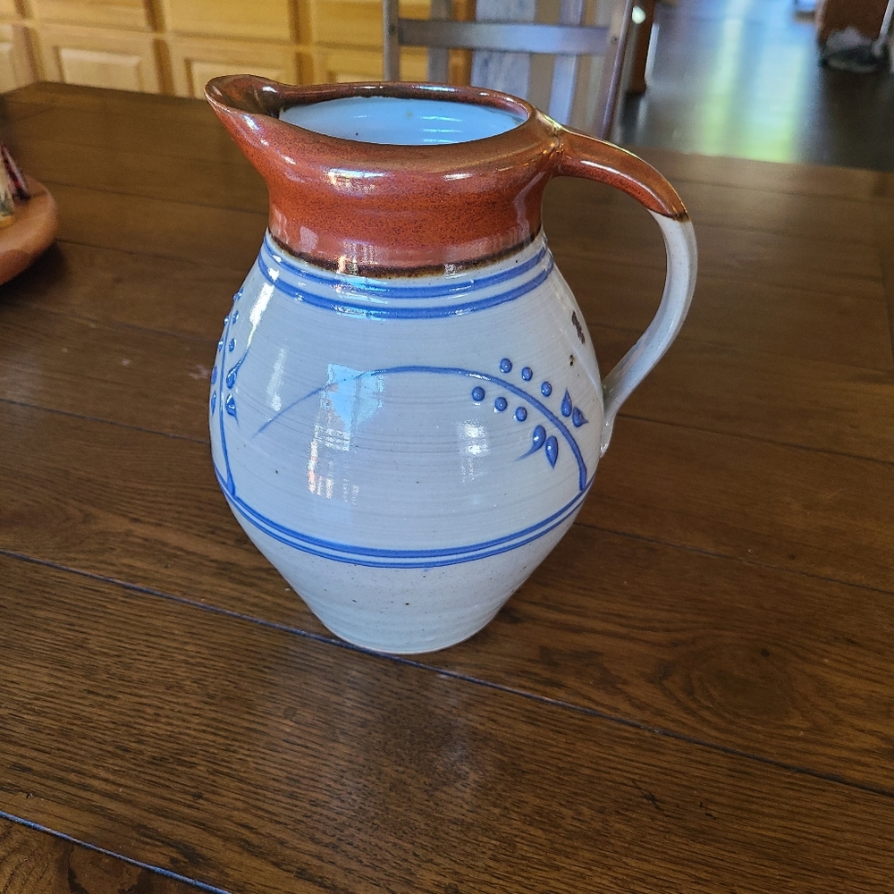 Studio Pottery pitcher signed by Les McAuliffe made in Pacific Northwest